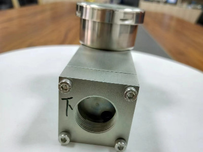 上進(jìn)下出型金屬管轉(zhuǎn)子流量計(jì)